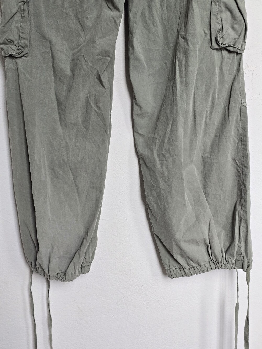 Pilcro Anthropologie Sage Green Cargo Utility Pants Women's Size 28 - Picture 15 of 17
